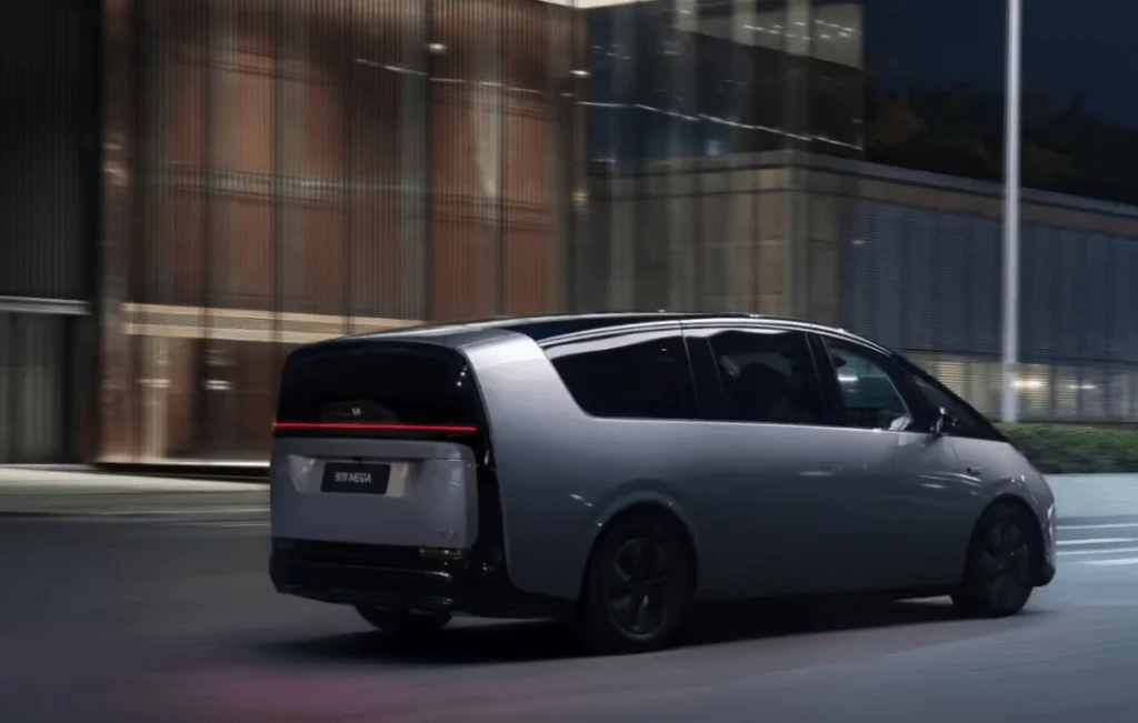 Li Auto's MEGA Design Defended: Executives Stand Firm Amid Controversy