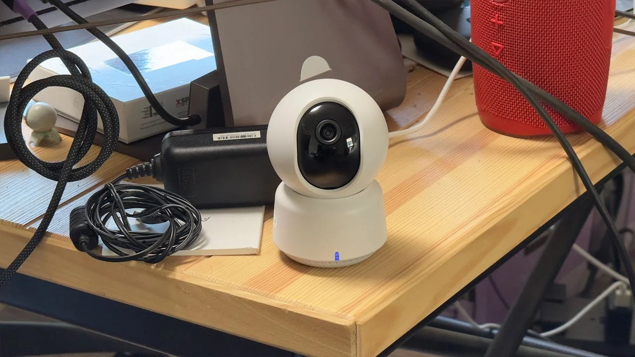 Aqara Camera E1 Review: Affordable Indoor Security with Enhanced Privacy Features